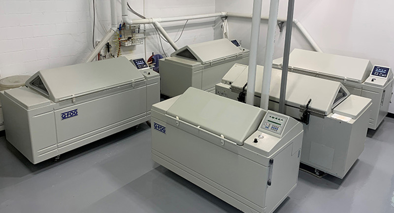 在Q-FOG鹽霧腐蝕試驗(yàn)箱中進(jìn)行ASTM G85改良鹽霧測試試驗(yàn)操作指南