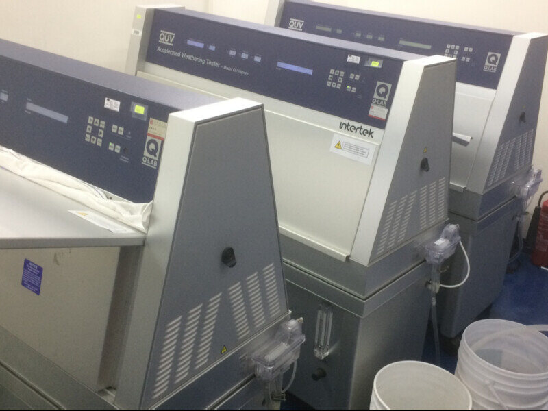 橡膠密封圍紫外線耐候老化試驗(yàn)箱客戶現(xiàn)場